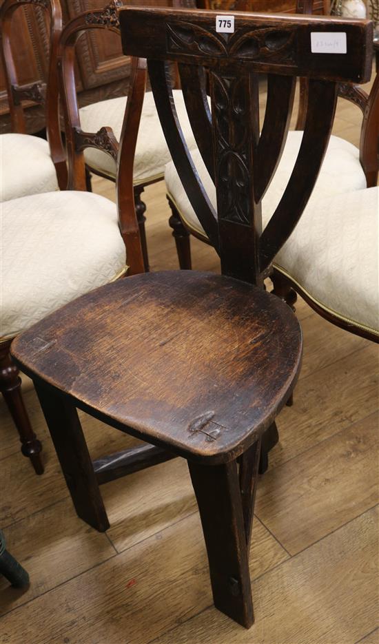 An oak side chair